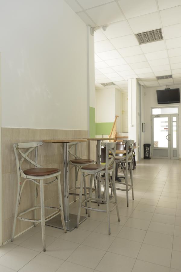 Hostel Flow House Centar 노비사드 외부 사진