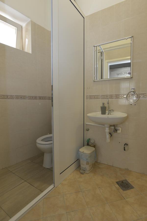 Hostel Flow House Centar 노비사드 외부 사진