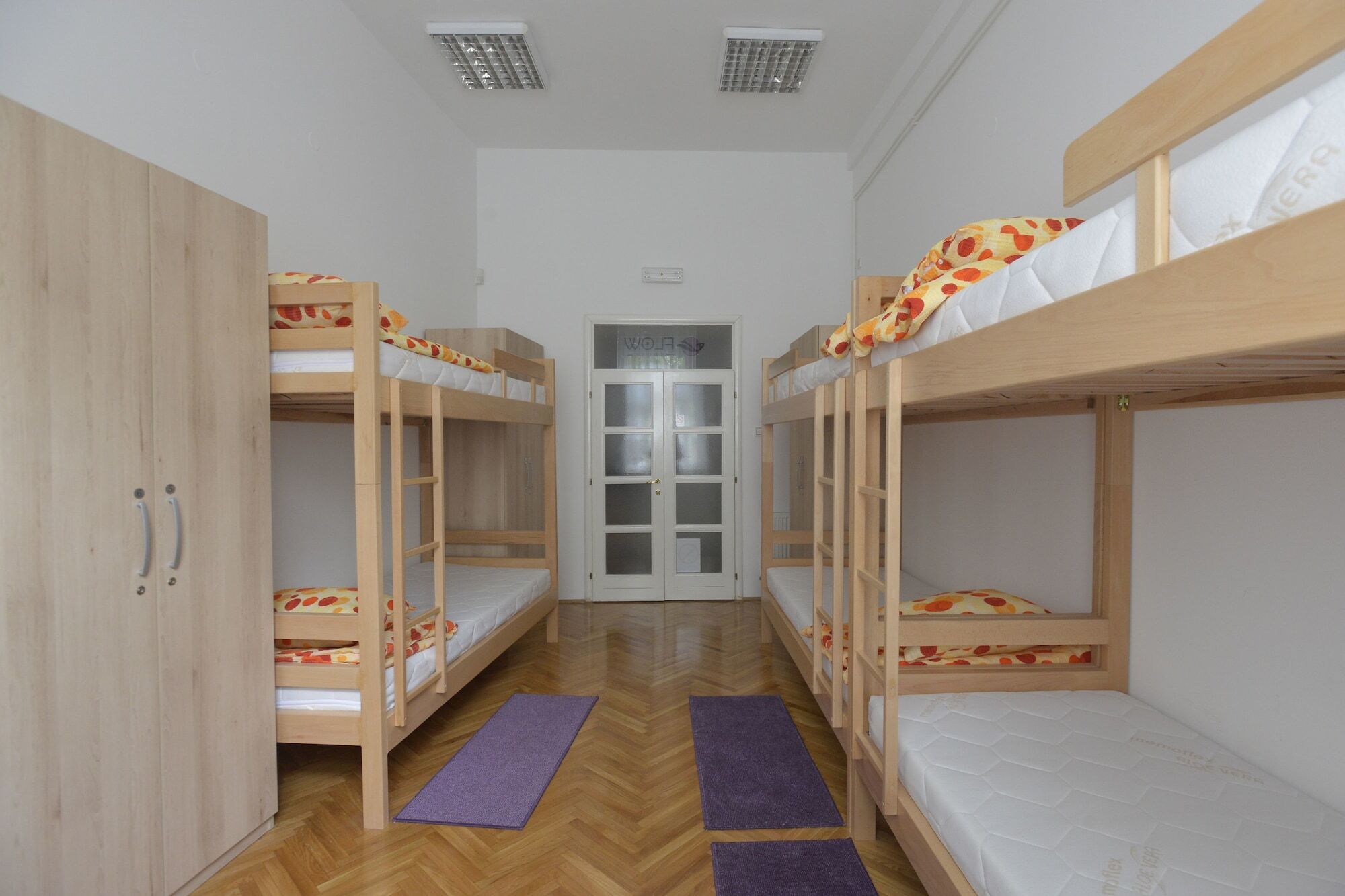 Hostel Flow House Centar 노비사드 외부 사진